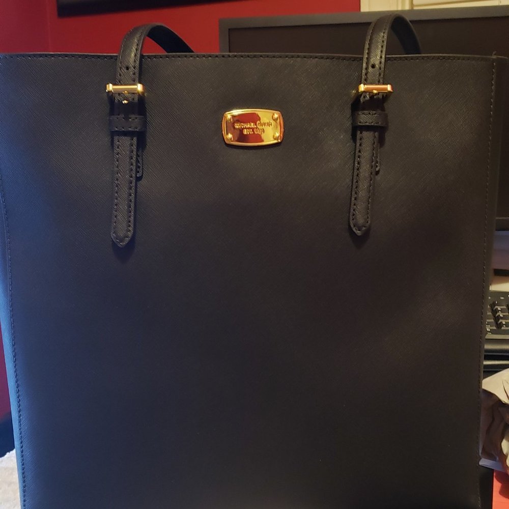 MICHAEL KORS TOTE (BLACK)